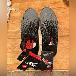 New Speedo women’s water / surf shoes